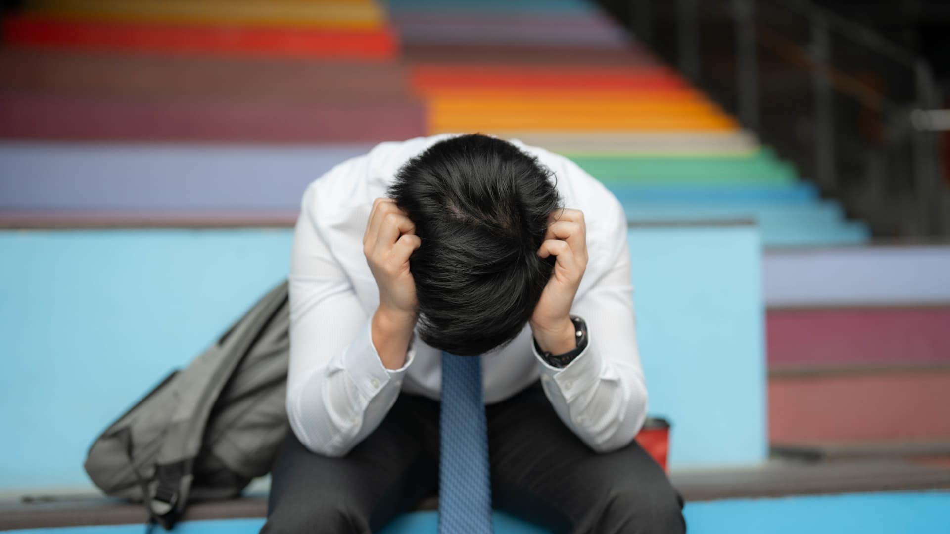 Worried about the job market or stuck in a toxic workplace? These two films can feel like ‘catharsis,’ a work psychologist says